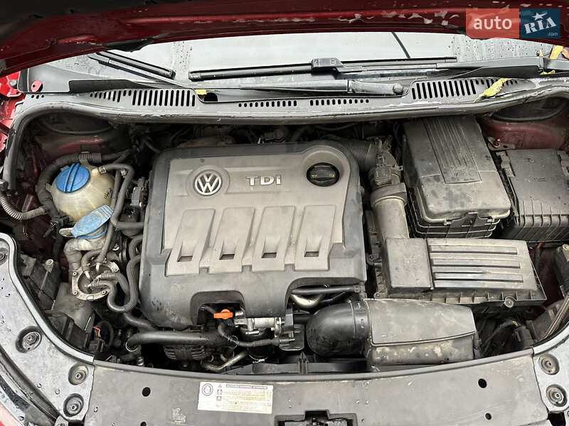 Минивэн Volkswagen Touran 2013 в Киеве