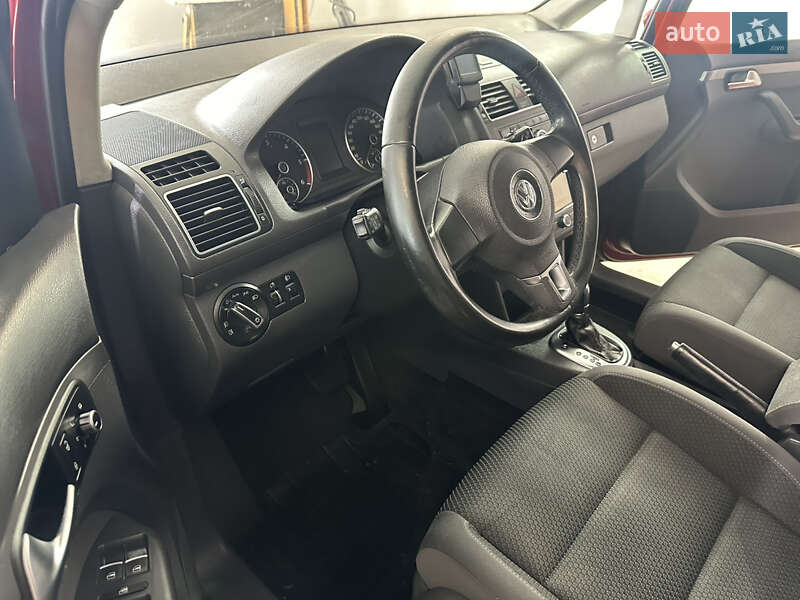 Минивэн Volkswagen Touran 2013 в Киеве