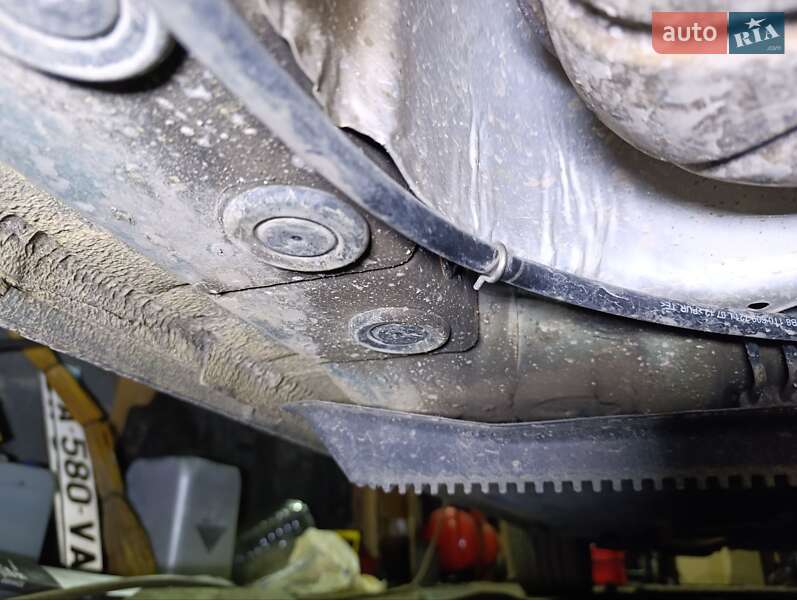 Минивэн Volkswagen Touran 2013 в Киеве фото 39 Минивэн Volkswagen Touran 2013 в Киеве