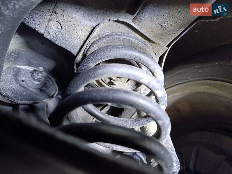 Минивэн Volkswagen Touran 2013 в Киеве фото 44 Минивэн Volkswagen Touran 2013 в Киеве