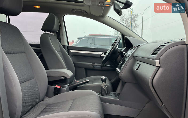 Мінівен Volkswagen Touran 2011 в Коломиї фото 25 Мінівен Volkswagen Touran 2011 в Коломиї
