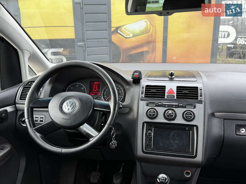Минивэн Volkswagen Touran 2006 в Стрые фото 32 Минивэн Volkswagen Touran 2006 в Стрые