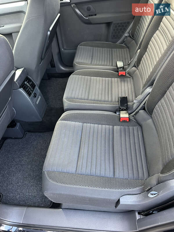 Мінівен Volkswagen Touran 2015 в Луцьку