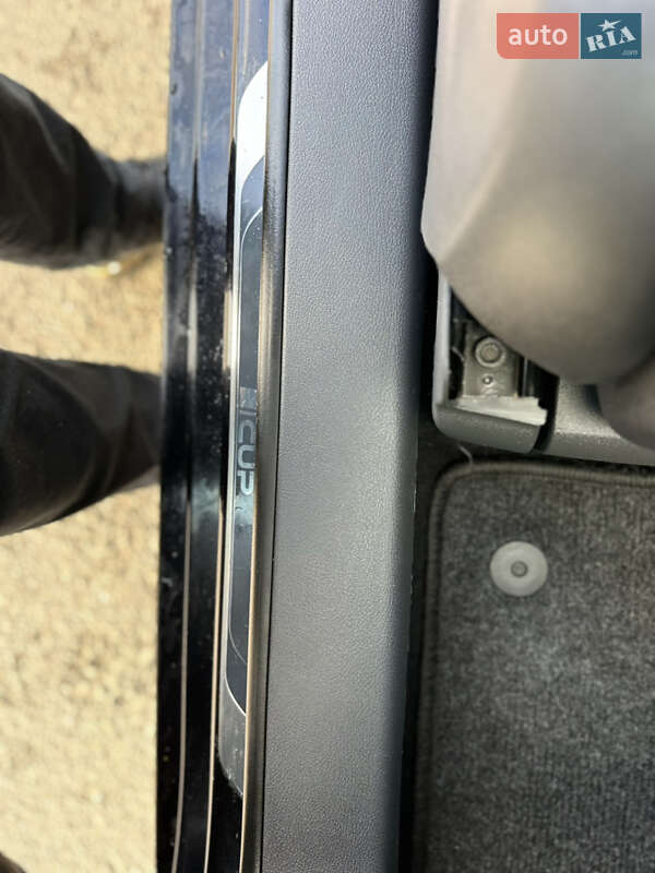 Мінівен Volkswagen Touran 2015 в Луцьку