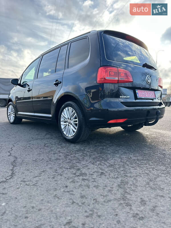 Мінівен Volkswagen Touran 2015 в Луцьку