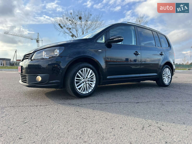 Мінівен Volkswagen Touran 2015 в Луцьку