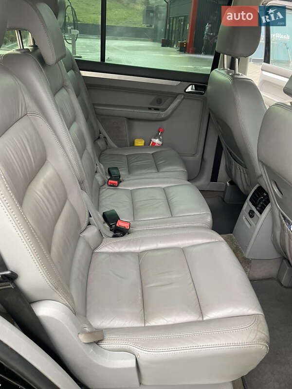 Мінівен Volkswagen Touran 2004 в Самборі