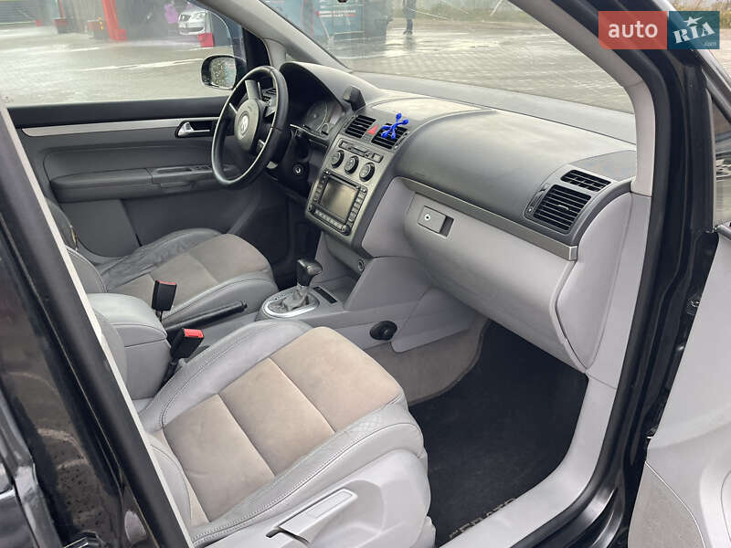 Мінівен Volkswagen Touran 2004 в Самборі