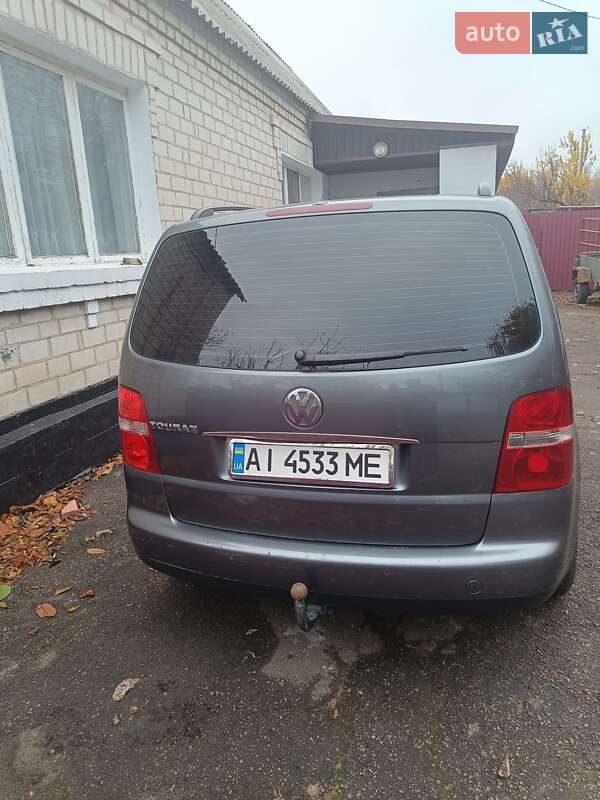 Минивэн Volkswagen Touran 2005 в Росаве