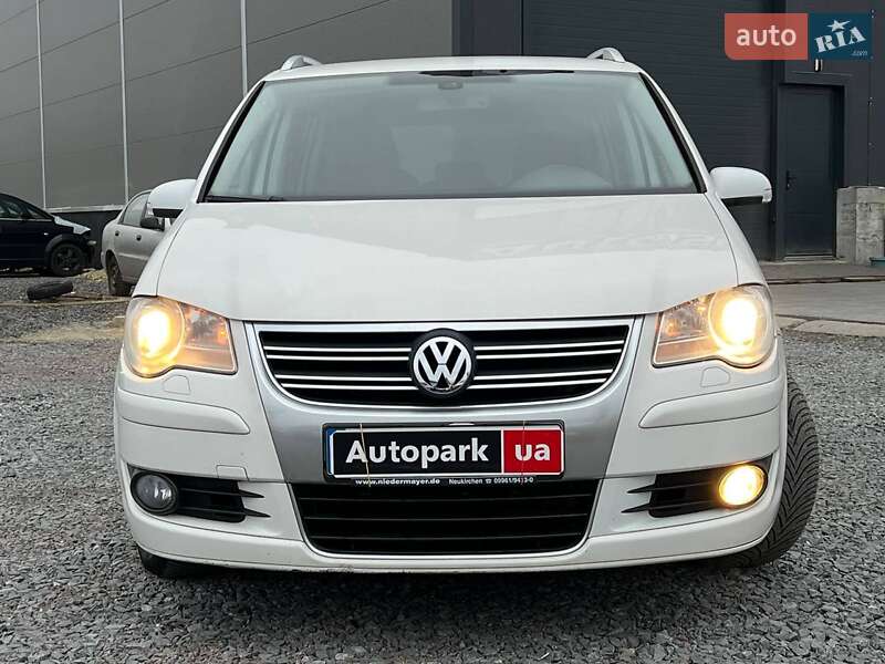 Минивэн Volkswagen Touran 2009 в Львове