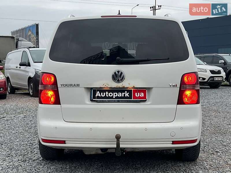 Минивэн Volkswagen Touran 2009 в Львове