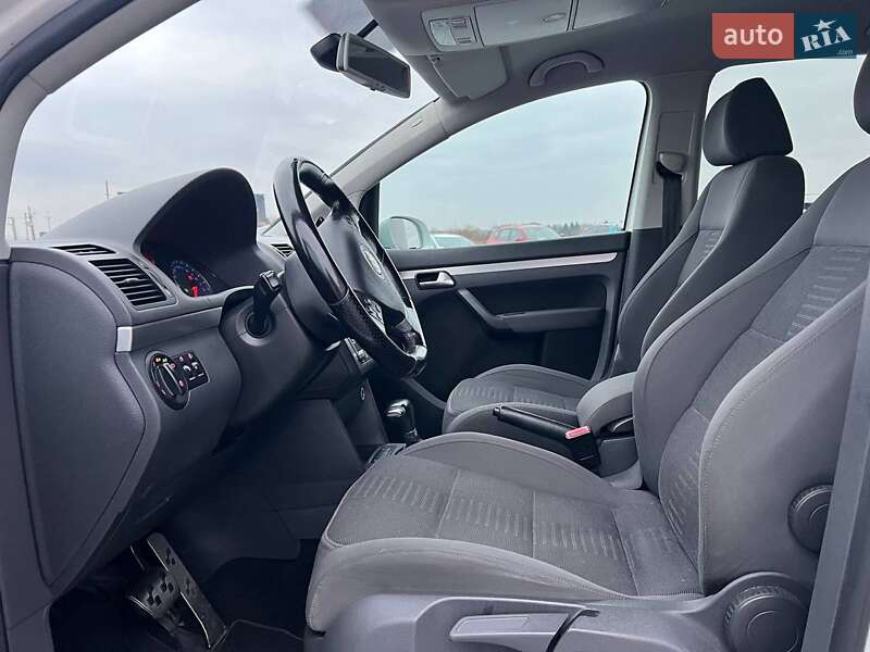 Минивэн Volkswagen Touran 2009 в Львове