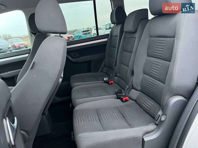 Минивэн Volkswagen Touran 2009 в Львове