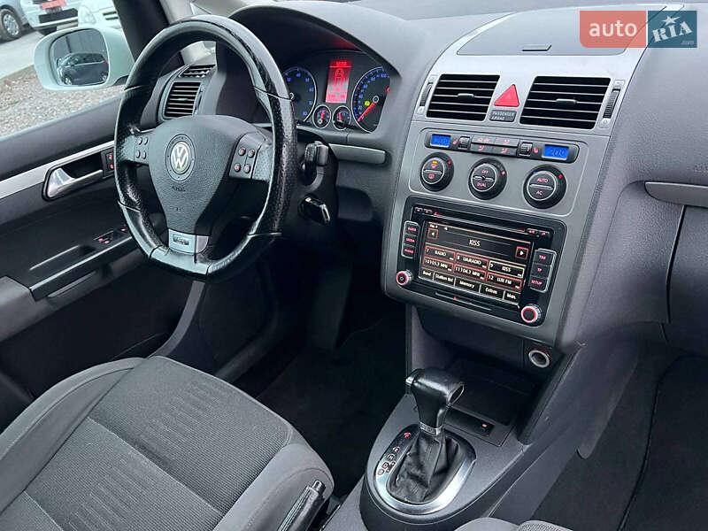 Минивэн Volkswagen Touran 2009 в Львове