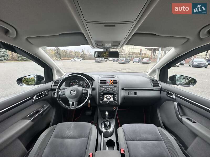 Минивэн Volkswagen Touran 2013 в Киеве