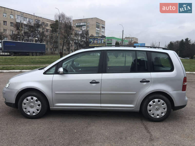 Минивэн Volkswagen Touran 2005 в Ровно фото 4 Минивэн Volkswagen Touran 2005 в Ровно
