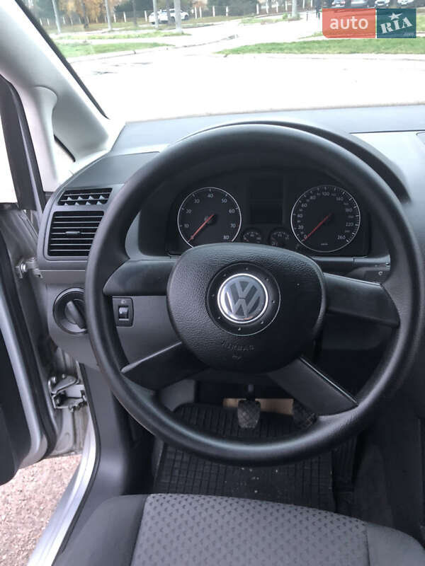 Минивэн Volkswagen Touran 2005 в Ровно фото 37 Минивэн Volkswagen Touran 2005 в Ровно
