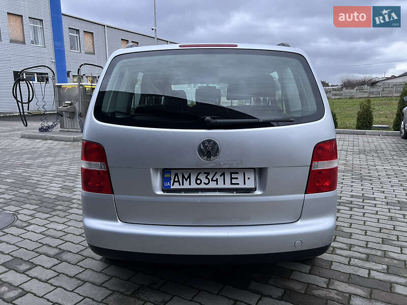 Минивэн Volkswagen Touran 2005 в Малине фото 13 Минивэн Volkswagen Touran 2005 в Малине