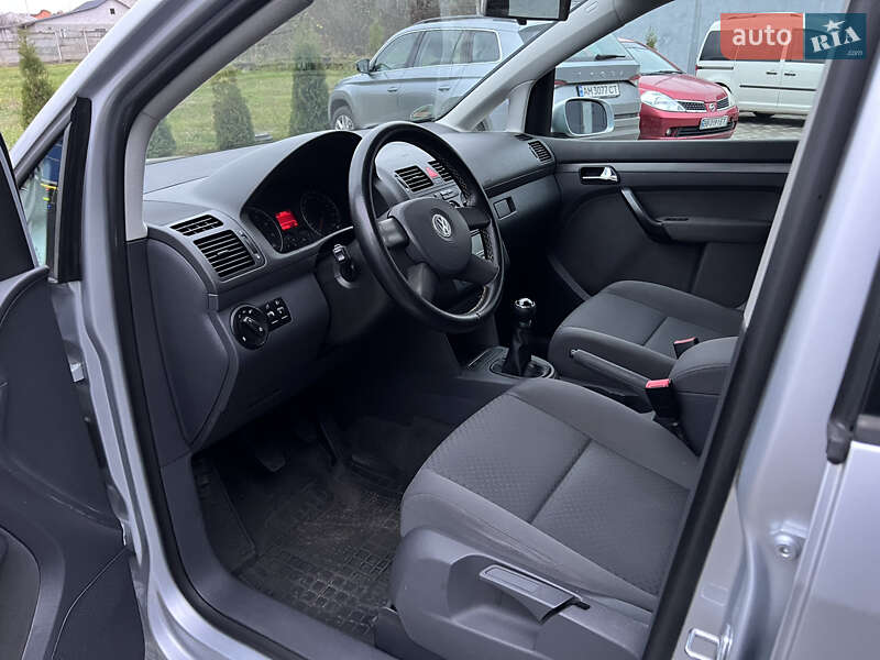 Минивэн Volkswagen Touran 2005 в Малине фото 19 Минивэн Volkswagen Touran 2005 в Малине