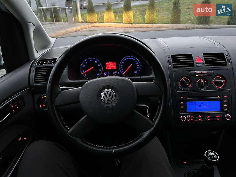 Минивэн Volkswagen Touran 2005 в Малине фото 26 Минивэн Volkswagen Touran 2005 в Малине