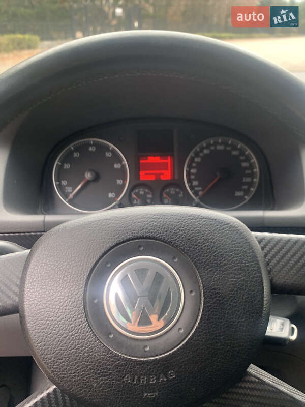 Минивэн Volkswagen Touran 2004 в Миргороде