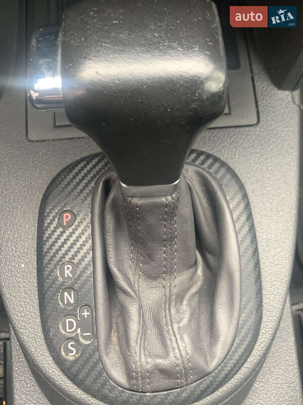 Минивэн Volkswagen Touran 2004 в Миргороде