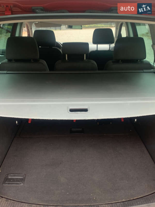 Минивэн Volkswagen Touran 2004 в Миргороде