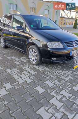 Минивэн Volkswagen Touran 2004 в Киеве