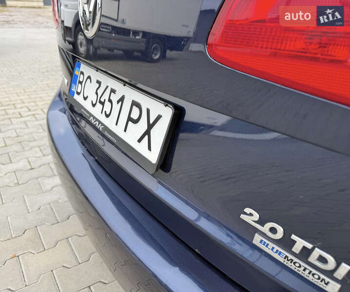 Минивэн Volkswagen Touran 2012 в Харькове
