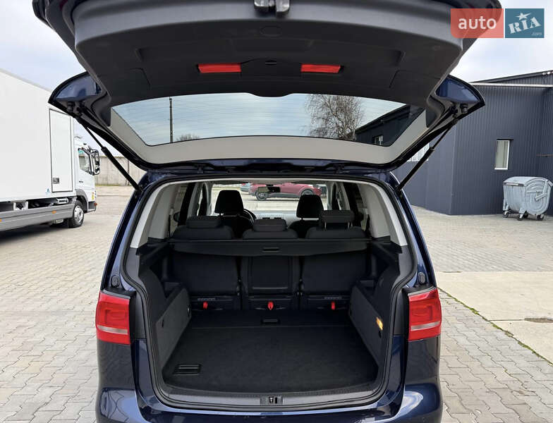 Минивэн Volkswagen Touran 2012 в Харькове