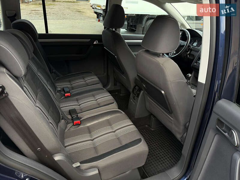 Минивэн Volkswagen Touran 2012 в Харькове