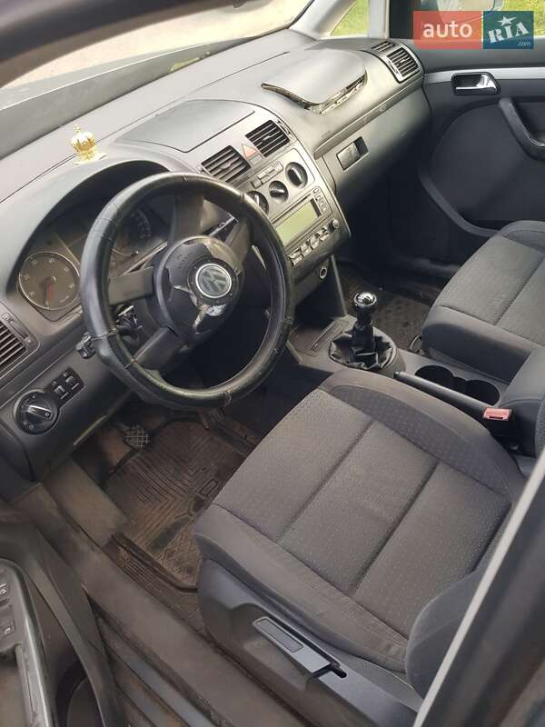 Минивэн Volkswagen Touran 2004 в Ратным фото 10 Минивэн Volkswagen Touran 2004 в Ратным