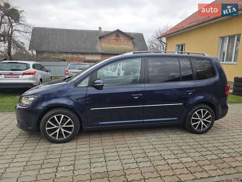 Минивэн Volkswagen Touran 2012 в Стрые