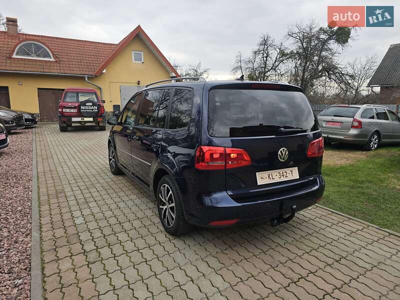 Минивэн Volkswagen Touran 2012 в Стрые