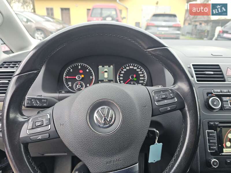 Минивэн Volkswagen Touran 2012 в Стрые