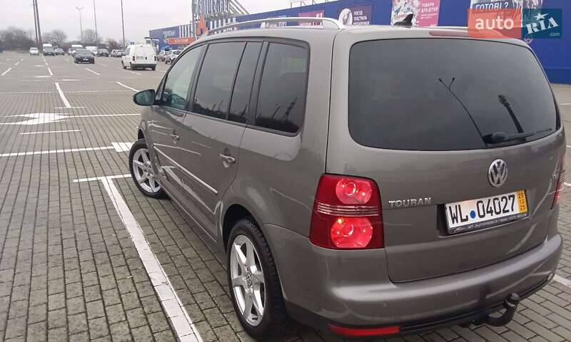 Минивэн Volkswagen Touran 2010 в Нововолынске фото 8 Минивэн Volkswagen Touran 2010 в Нововолынске