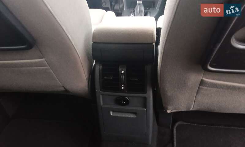 Минивэн Volkswagen Touran 2010 в Нововолынске фото 22 Минивэн Volkswagen Touran 2010 в Нововолынске