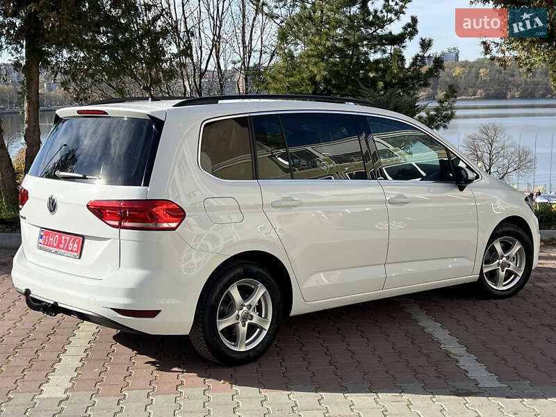 Микровэн Volkswagen Touran 2020 в Тернополе