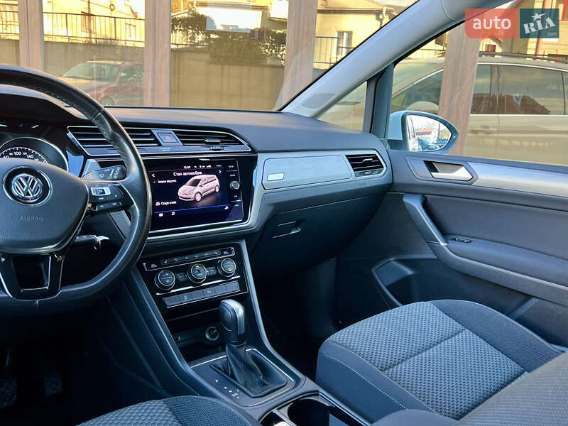 Микровэн Volkswagen Touran 2020 в Тернополе