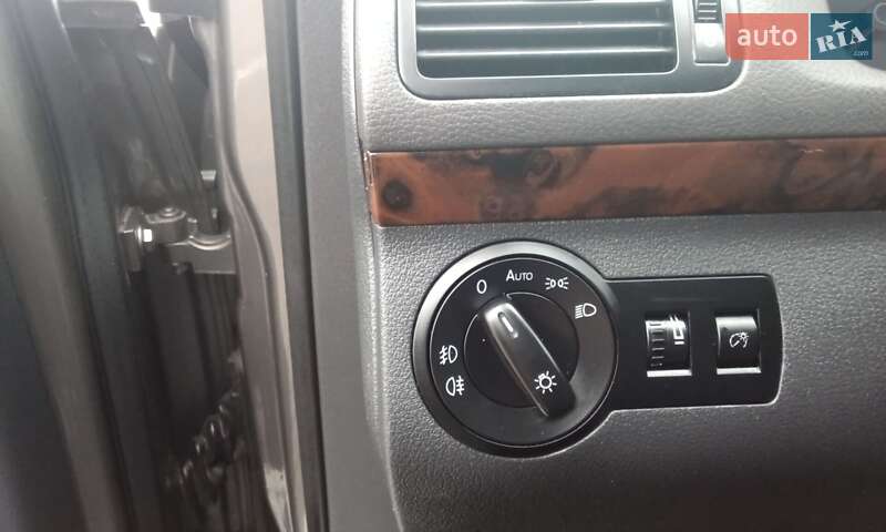 Минивэн Volkswagen Touran 2010 в Нововолынске фото 29 Минивэн Volkswagen Touran 2010 в Нововолынске