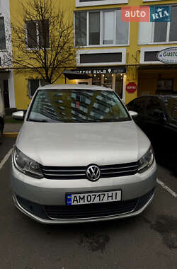 Минивэн Volkswagen Touran 2011 в Ирпене