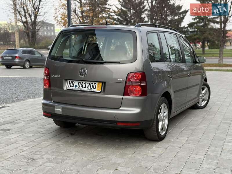 Минивэн Volkswagen Touran 2007 в Белой Церкви
