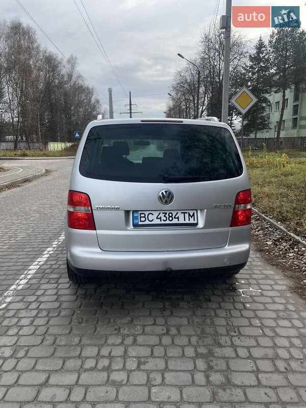 Минивэн Volkswagen Touran 2006 в Новояворовске фото 7 Минивэн Volkswagen Touran 2006 в Новояворовске