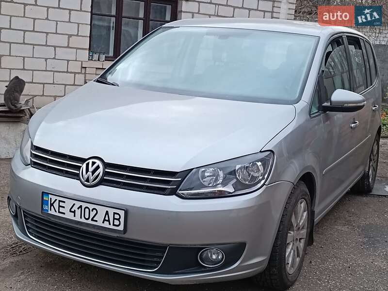 Volkswagen Touran 2011 Volkswagen Touran 2011