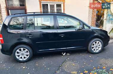 Минивэн Volkswagen Touran 2006 в Лозоватке