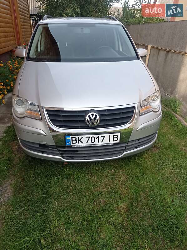 Мінівен Volkswagen Touran 2007 в Костопілі