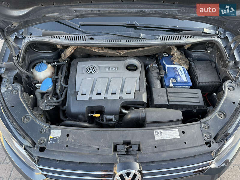 Минивэн Volkswagen Touran 2015 в Житомире фото 12 Минивэн Volkswagen Touran 2015 в Житомире