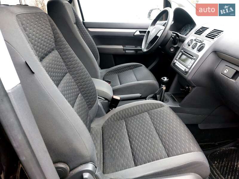 Мінівен Volkswagen Touran 2007 в Чернівцях фото 25 Мінівен Volkswagen Touran 2007 в Чернівцях