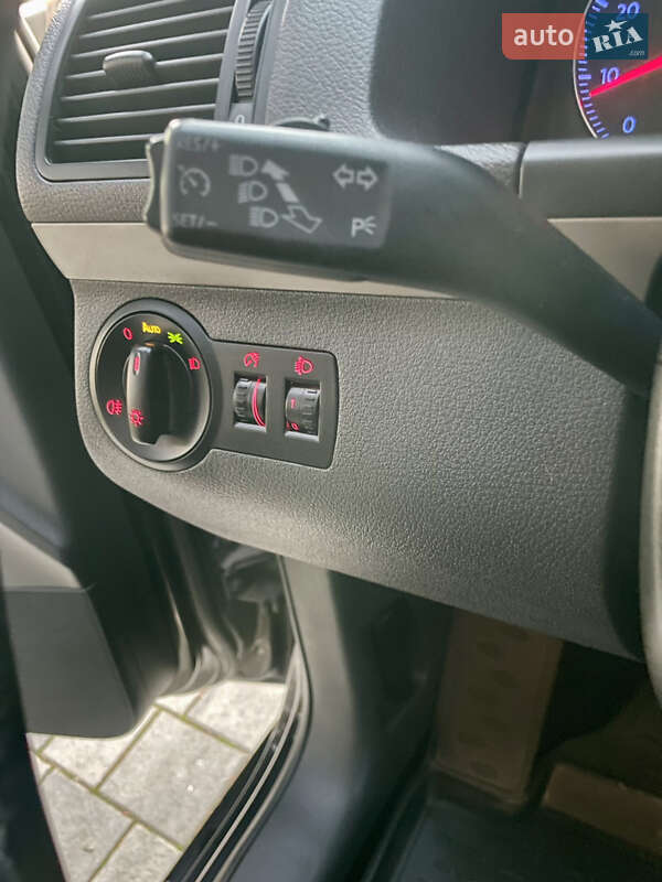 Минивэн Volkswagen Touran 2010 в Староконстантинове фото 15 Минивэн Volkswagen Touran 2010 в Староконстантинове