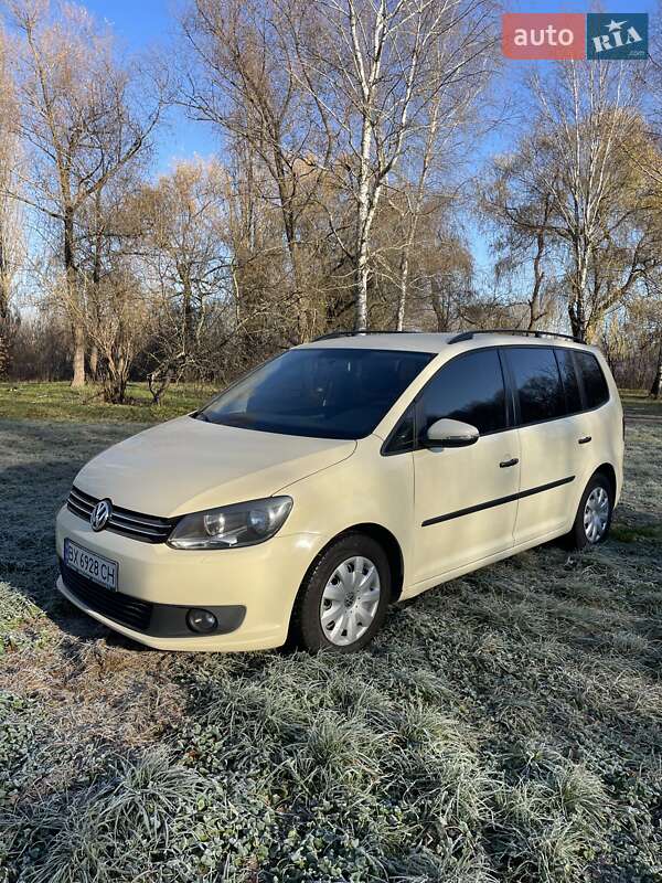 Минивэн Volkswagen Touran 2013 в Староконстантинове
